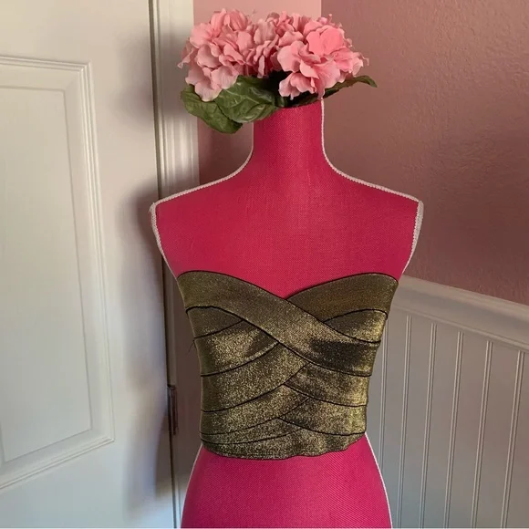 👗Gold and Black Disco Costume Bodycon Strapless Crop Top size Large - Picture 1 of 6